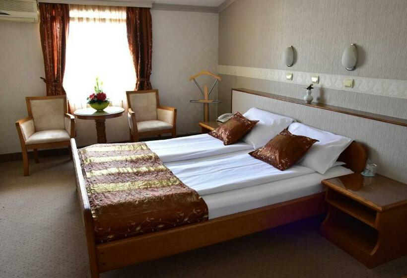 اتاق استاندارد, Garni Hotel Lav