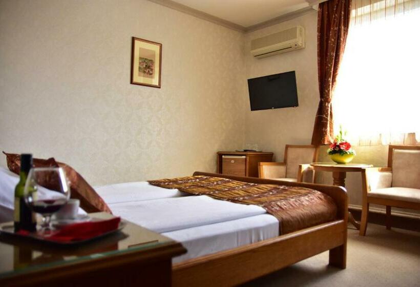 اتاق استاندارد, Garni Hotel Lav