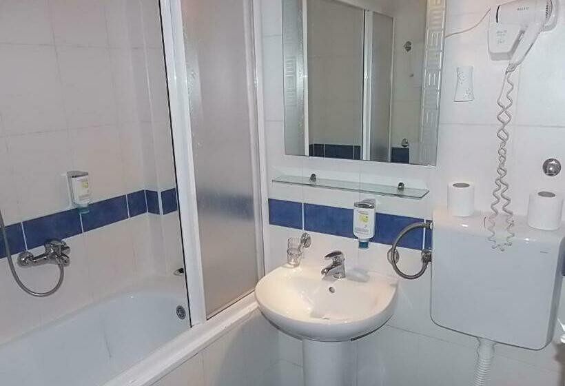 اتاق استاندارد, Garni Hotel Lav