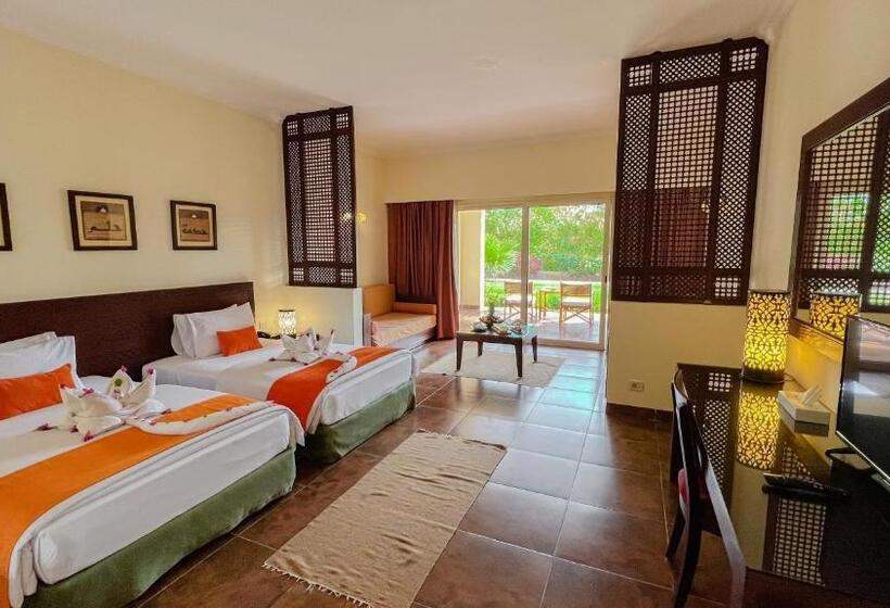 اتاق سوپریور با چشمانداز استخر, Gemma Resort