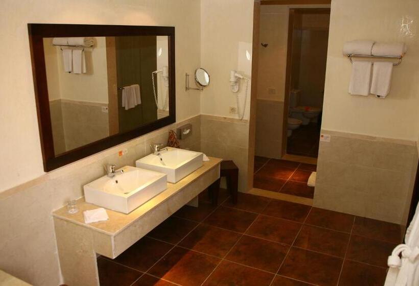 اتاق خانوادگی, Gemma Resort