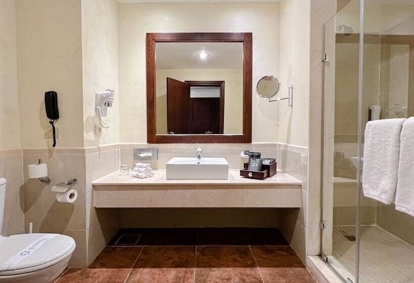 اتاق سوپریور با چشم‌انداز استخر, Gemma Resort