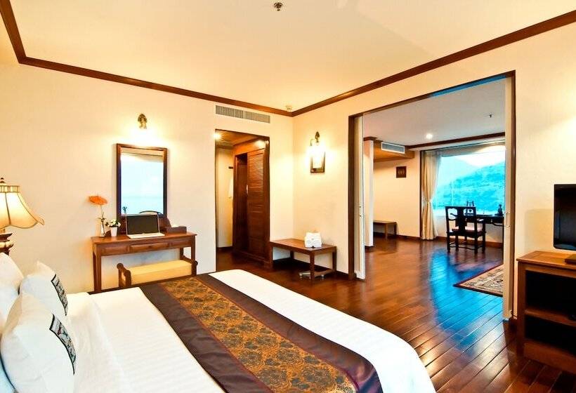 סוויטה, Champasak Grand