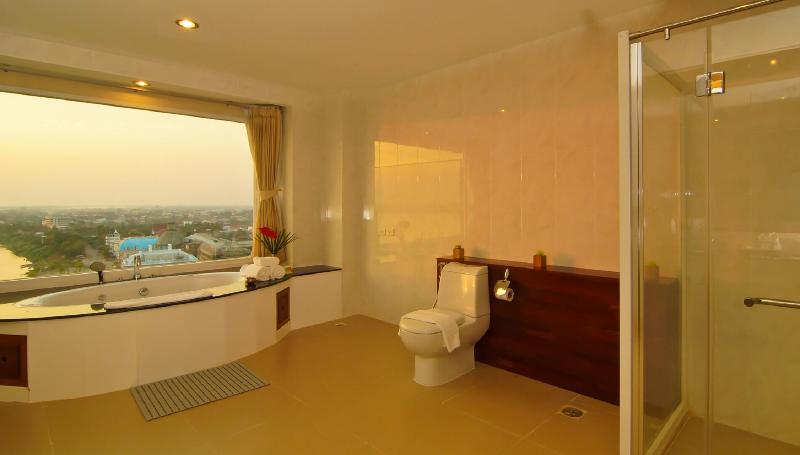 סוויטה אקזקיוטיב, Champasak Grand