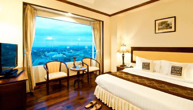 סוויטה, Champasak Grand