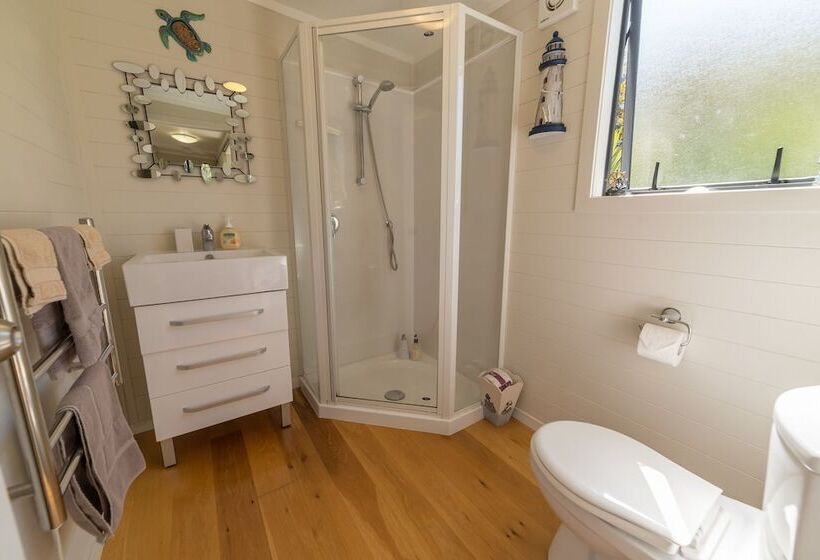 Дом 1 Спальня, City Lights Boutique Lodge