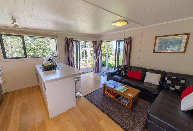 Дом 1 Спальня, City Lights Boutique Lodge