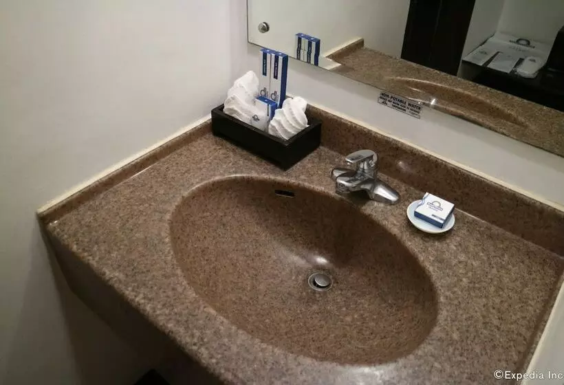 Standard-huone 2 Parivuodetta, Days Hotel By Wyndham Iloilo