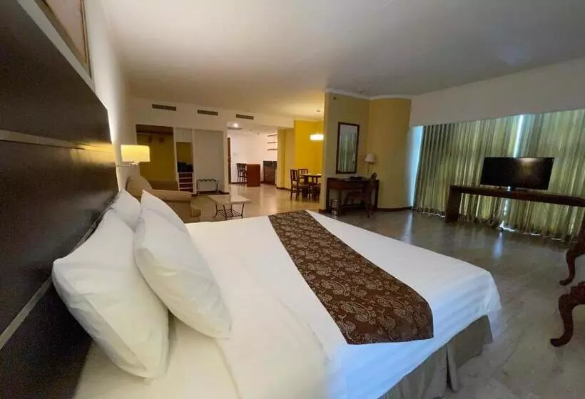 Presidenttisviitti, Days Hotel By Wyndham Iloilo