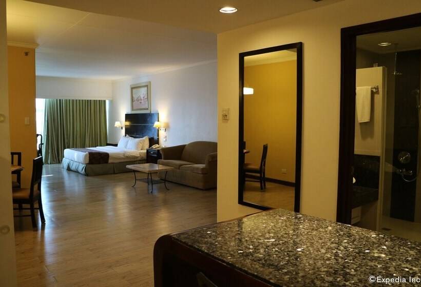 سوئیت پرزیدنت, Days Hotel By Wyndham Iloilo