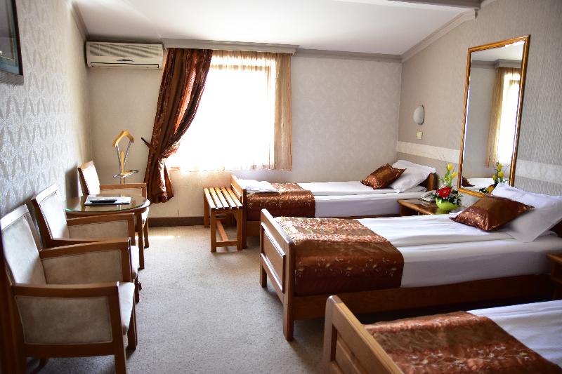 اتاق استاندارد سه نفره, Garni Hotel Lav