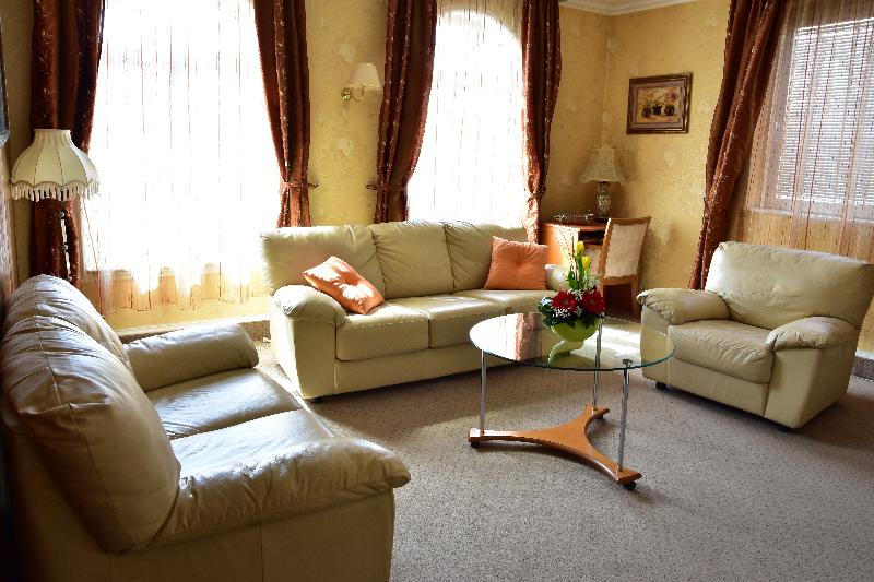 سوییت, Garni Hotel Lav