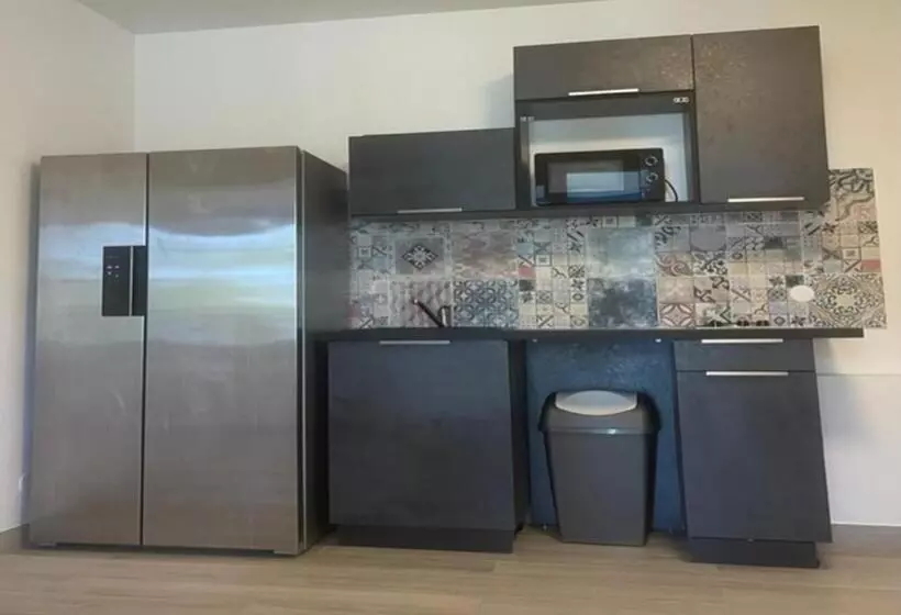 استودیوی استاندارد, Résidence Vue Mer