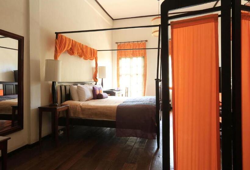 高级江景房, The Apsara