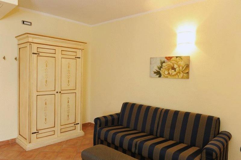 סוויטת ג'וניור, Urbano V