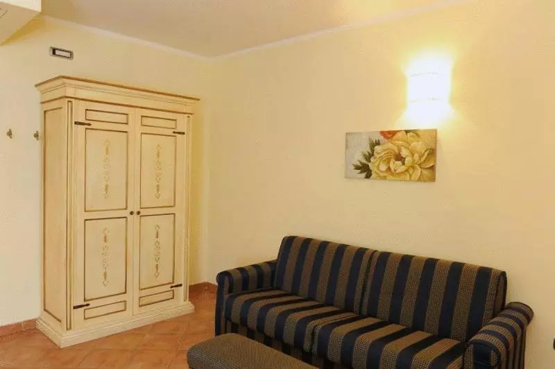 سوییت جونیور, Urbano V