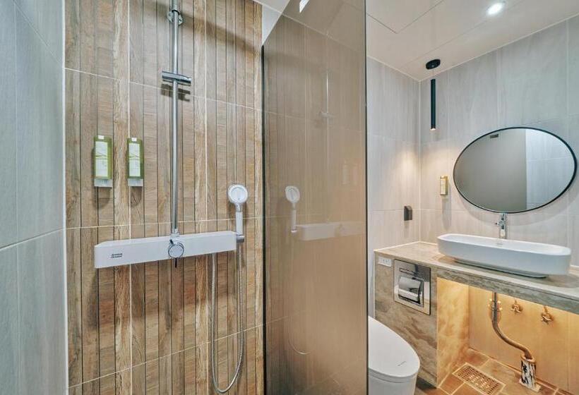 اتاق لوکس با چشمانداز دریا, Aqua Palace