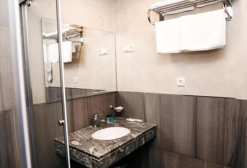 سوییت اجرایی, Best Western Bohemian Resort