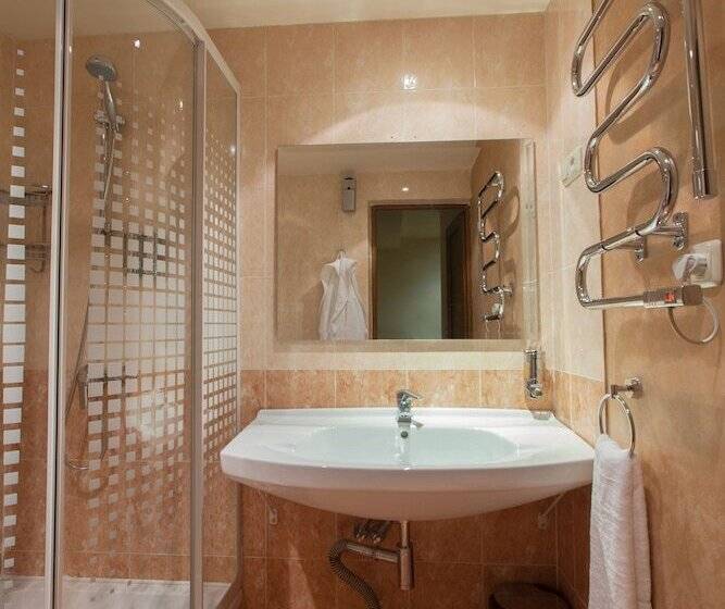 سوییت اجرایی, Best Western Bohemian Resort