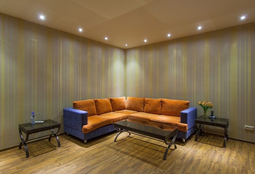 سوییت اجرایی, Best Western Bohemian Resort