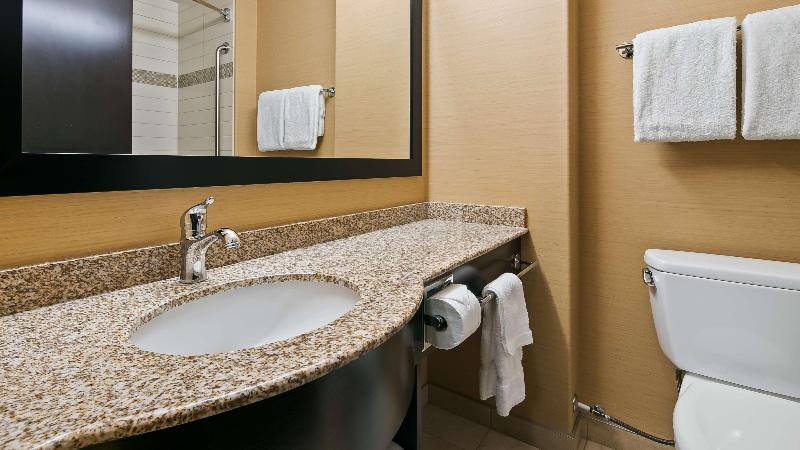 Люкс Executive Кровать Кинг, Best Western Plus Sherwood Park Inn & Suites