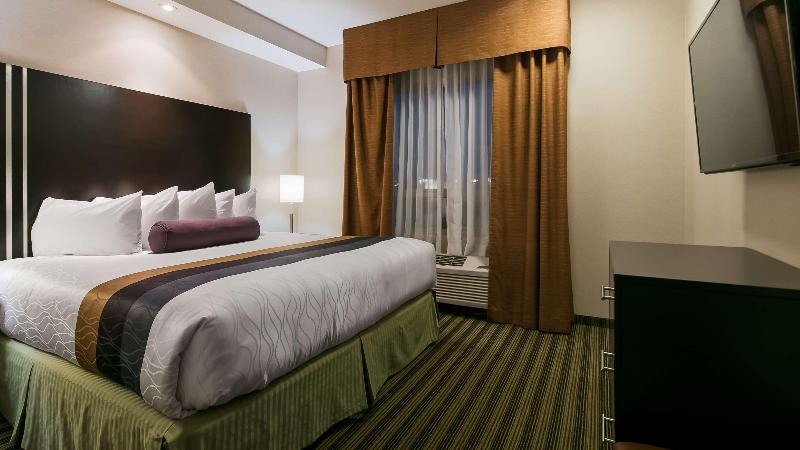 סוויטת אקזקיוטיב, עם מיטת קינג, Best Western Plus Sherwood Park Inn & Suites