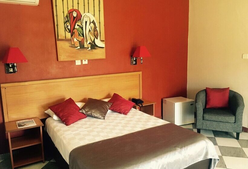 اتاق لوکس, Champ De Mars B&b