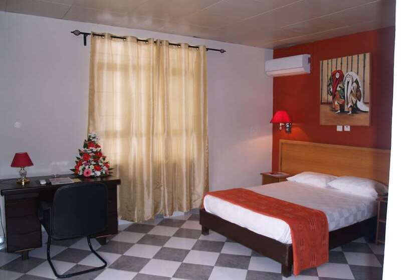 اتاق لوکس, Champ De Mars B&b