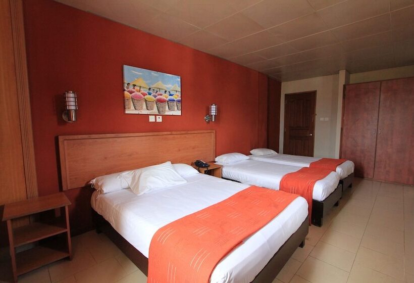 اتاق خانوادگی, Champ De Mars B&b