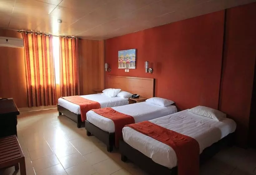 اتاق خانوادگی, Champ De Mars B&b