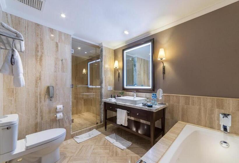 Люкс, Country Club Lima Hotel – The Leading Hotels Of The World