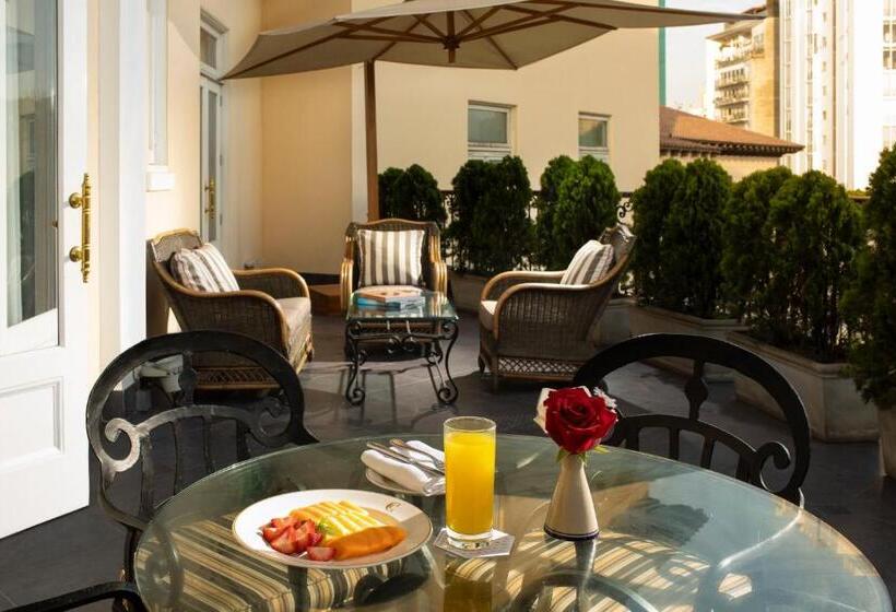 Президентский Люкс, Country Club Lima Hotel – The Leading Hotels Of The World