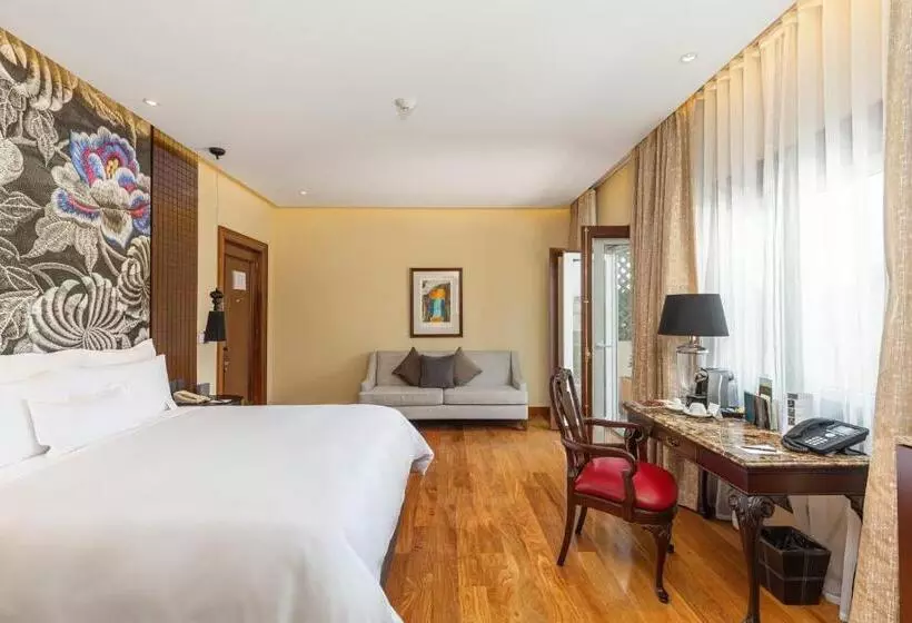 سوئیت با چشمانداز زمین گلف, Country Club Lima Hotel – The Leading Hotels Of The World