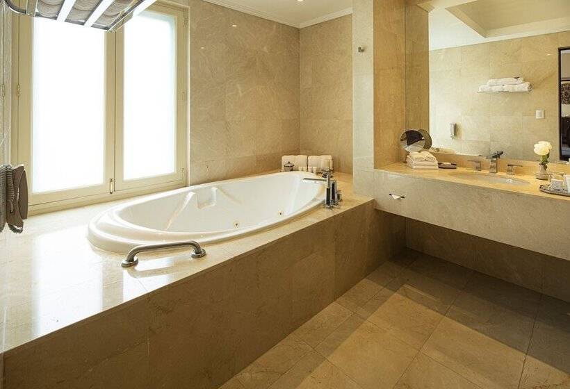 Люкс Клуб, Country Club Lima Hotel – The Leading Hotels Of The World