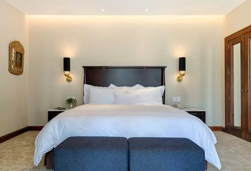 سوئیت کلاب, Country Club Lima Hotel – The Leading Hotels Of The World