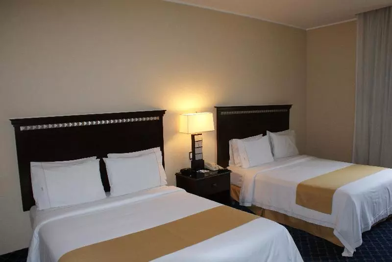 سوئیت با چشمانداز زمین گلف, Country Club Lima Hotel – The Leading Hotels Of The World