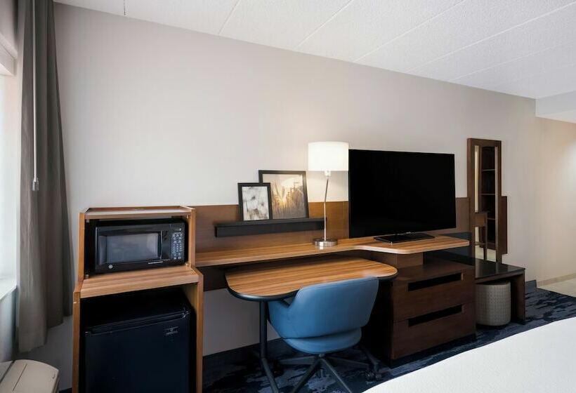 Номер Стандарт 2 Двуспальные Кровати, Fairfield Inn By Marriott Amesbury