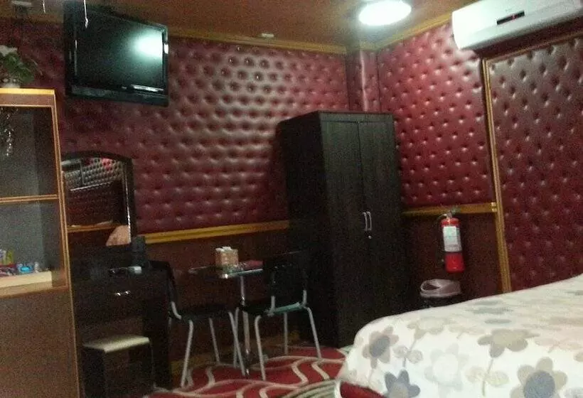 اتاق لوکس, Kokomos Hotel And Restaurant