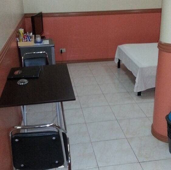 غرفة ديلوكس, Kokomos Hotel And Restaurant