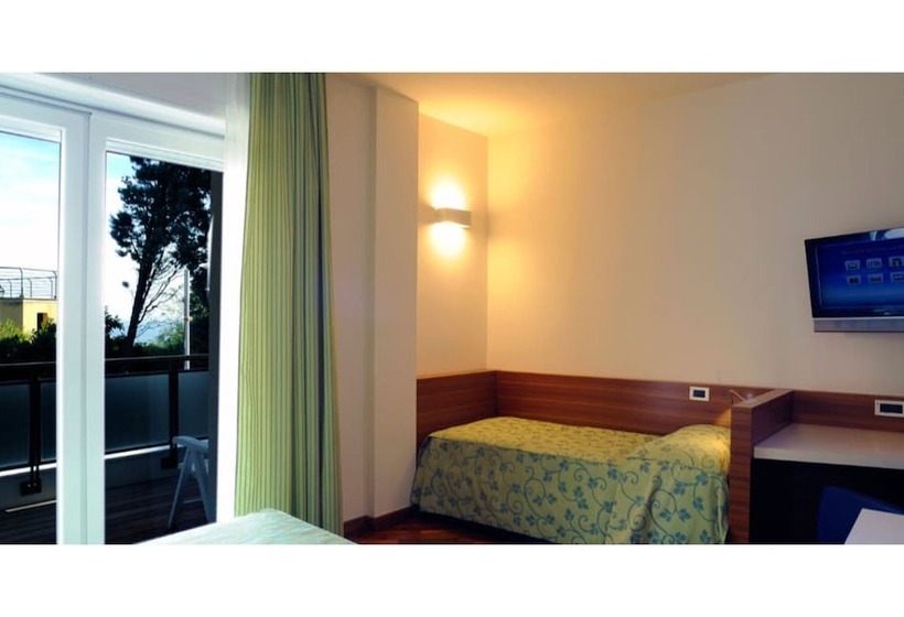 Triple Room Sea View, Le Roi