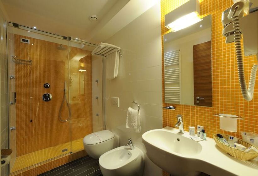 Triple Room Sea View, Le Roi