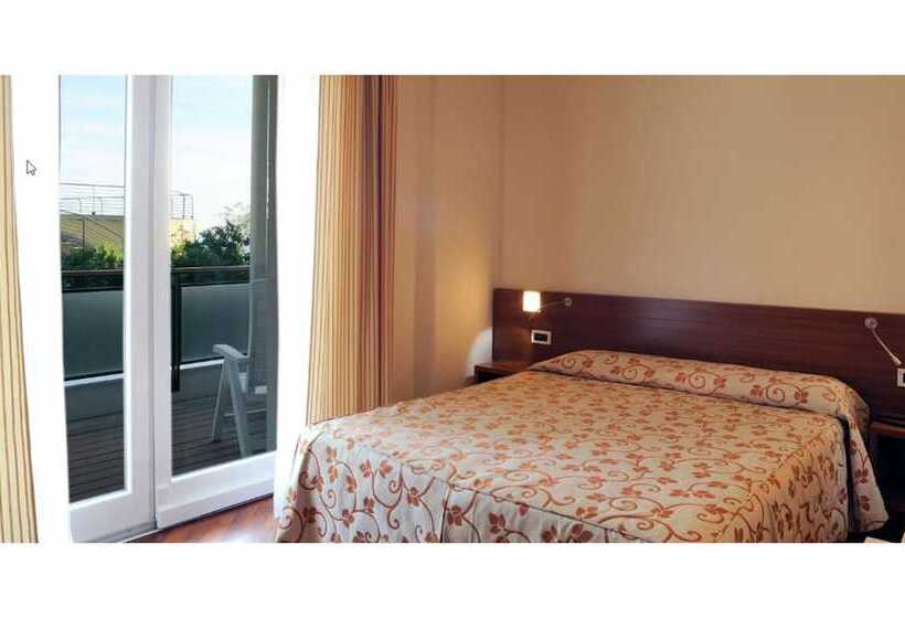Triple Room Sea View, Le Roi