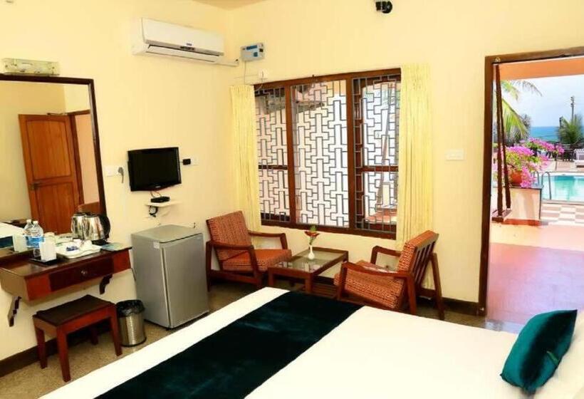 غرفة قياسية مطلّة علي البحر, Sea Face