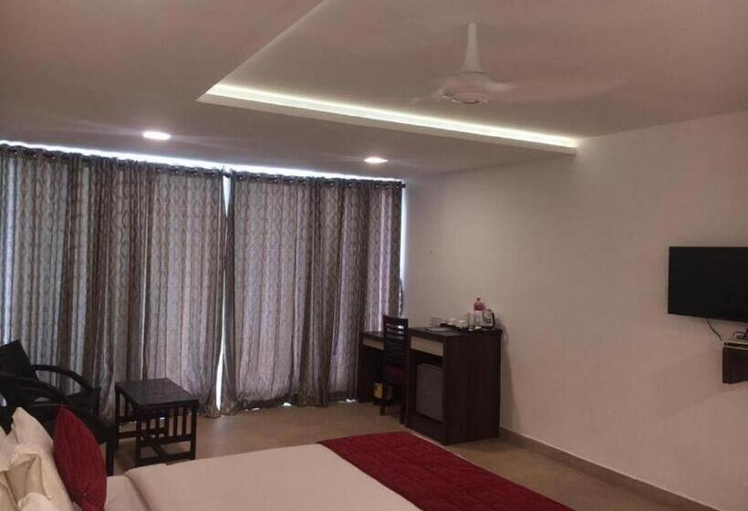 غرفة ديلوكس مطلّة علي البحر مزوَّدة بشُرفة, Sea Face