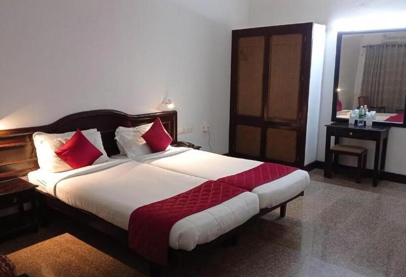 غرفة قياسية مزوَّدة بشُرفة, Sea Face