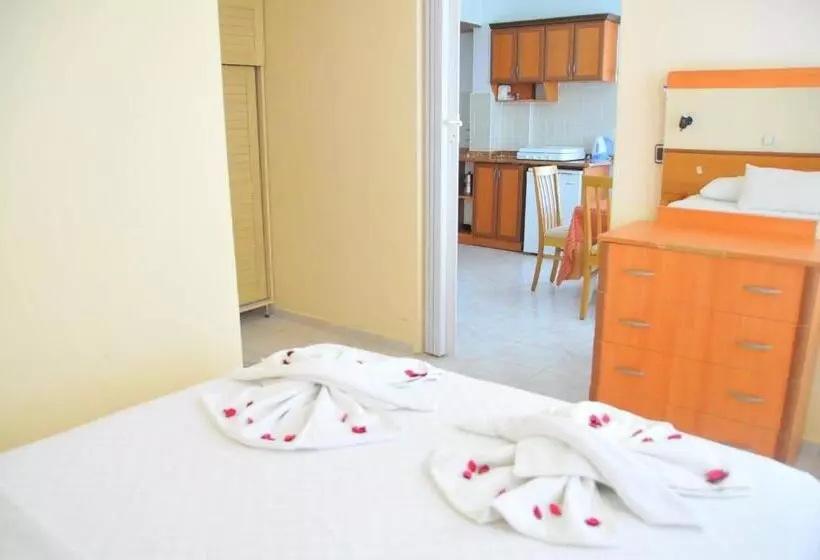 اتاق خانوادگی با چشم‌انداز باغ, California Apart Otel