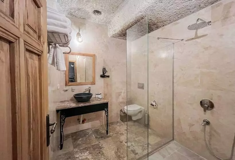 ファミリールーム, Cave Hotel Saksagan