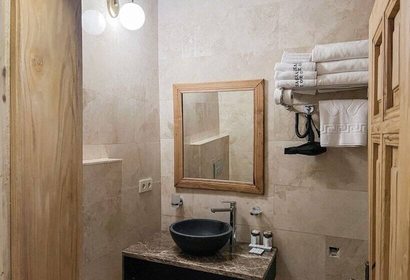 패밀리 룸, Cave Hotel Saksagan