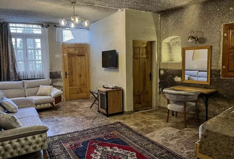 ファミリールーム, Cave Hotel Saksagan