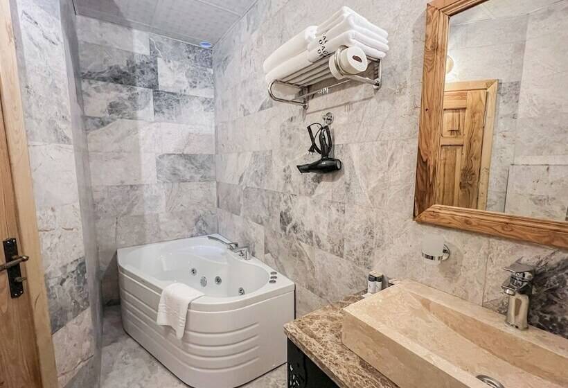 디럭스 스위트, Cave Hotel Saksagan